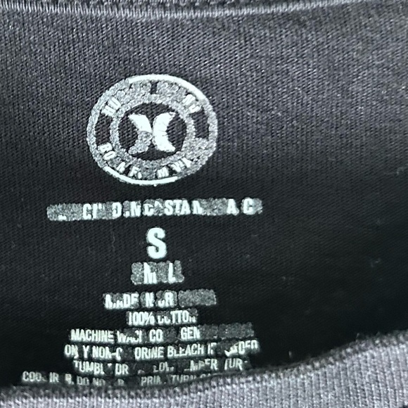 Hurley Surf Sunset Rainbow T-shirt in black. Size Med - Picture 3 of 3